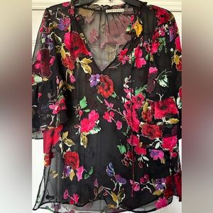 Alice and Olivia black and multicolor floral ruffled V-neck shirt. Silk